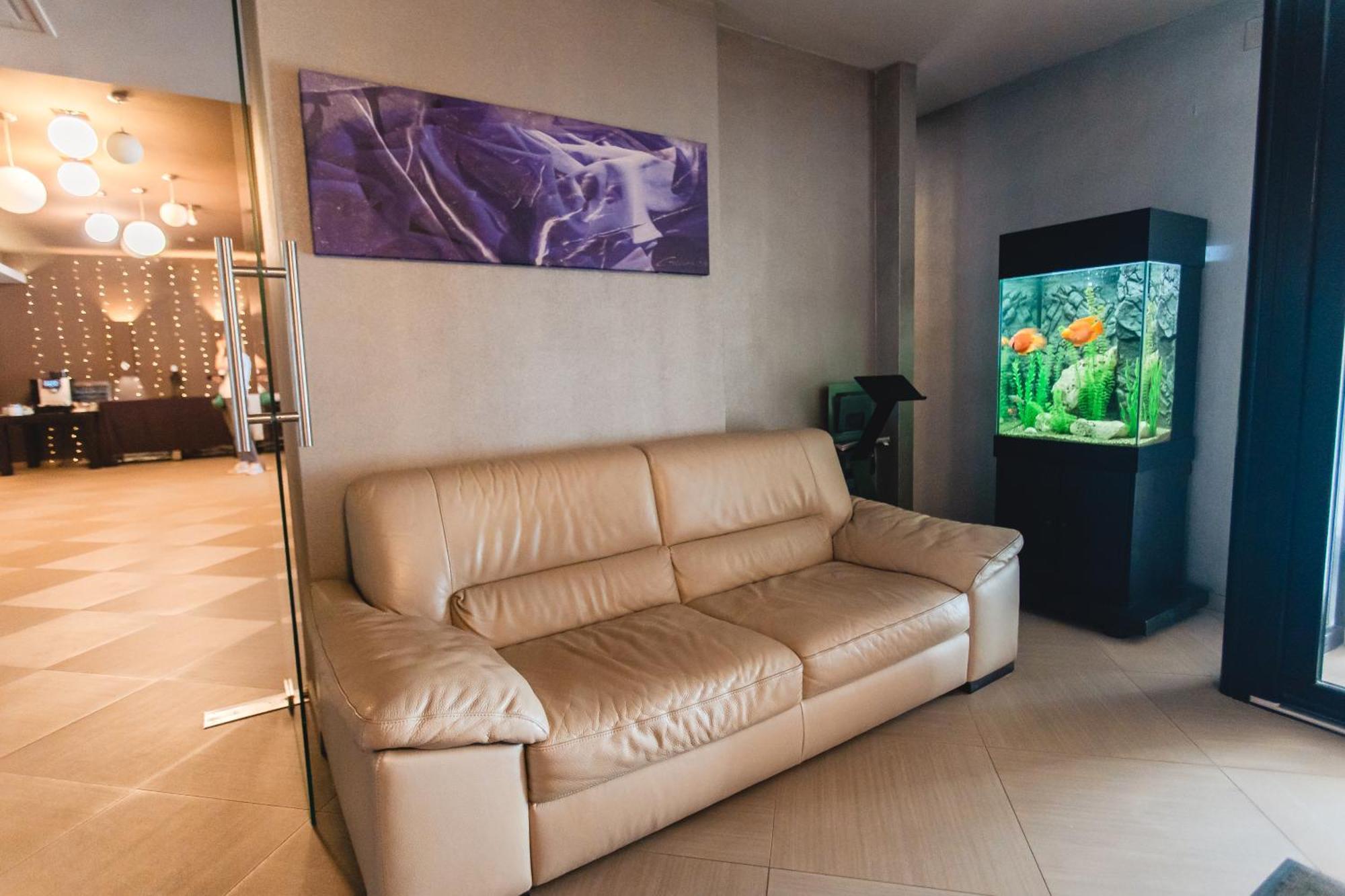 Caro Boutique Hotel Oradea Εξωτερικό φωτογραφία